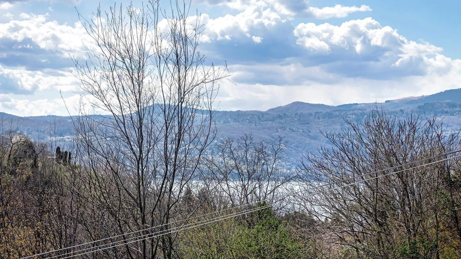 Home Pier Laveno-Mombello 0*,  İtalya